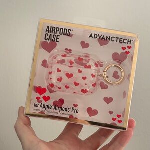 Advantech AirPods Pro Case with Heart Design